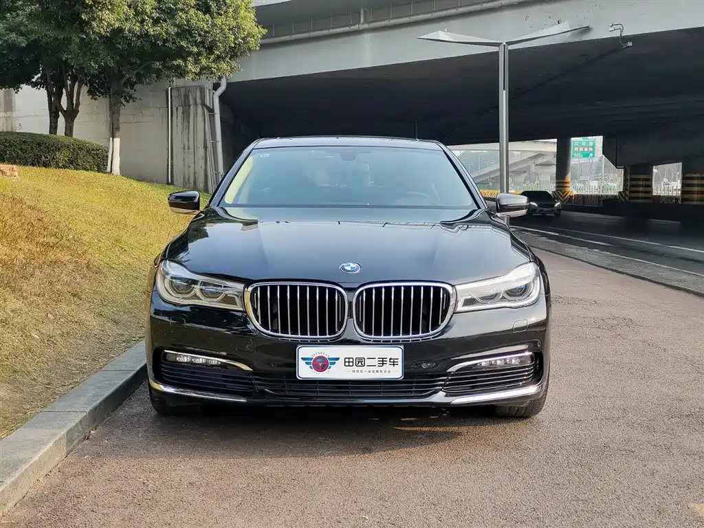 BMW 7 SERIES