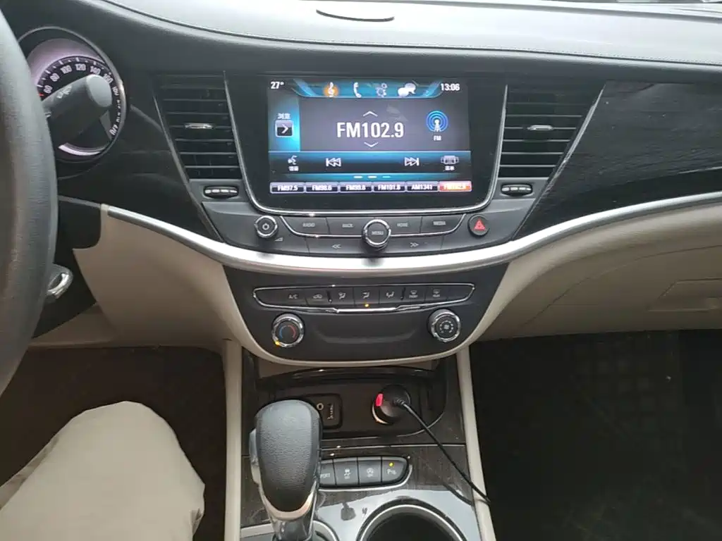 Buick Verano — миниатюра 13