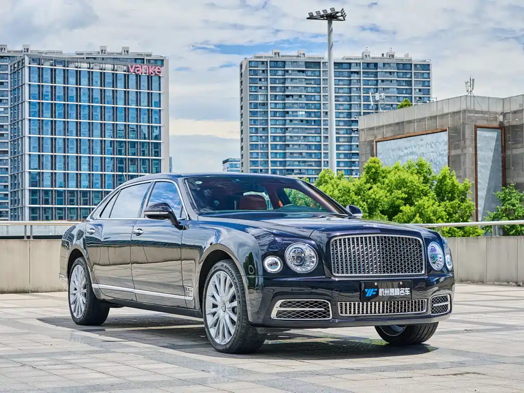 Bentley Mulsanne 6.8T Long Wheelbase Edition, фото 3