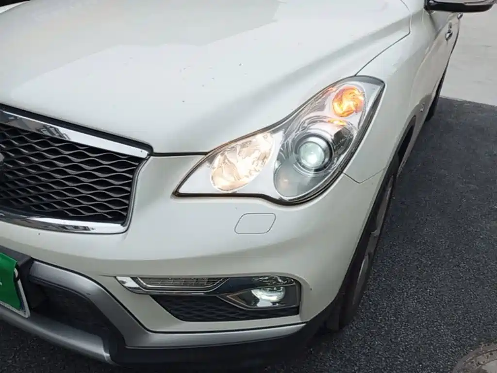 Infiniti QX50 — миниатюра 24