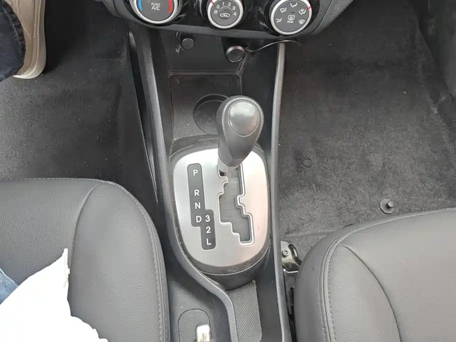 Kia K2 — миниатюра 16