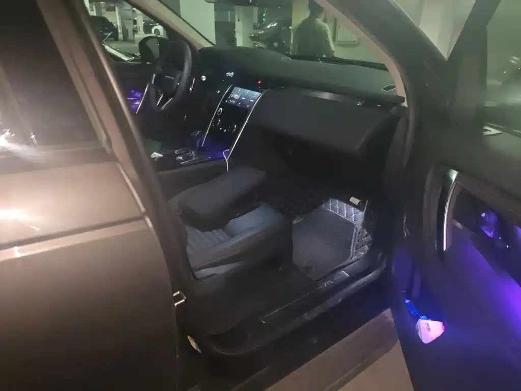 Land Rover Discovery Sport — миниатюра 19