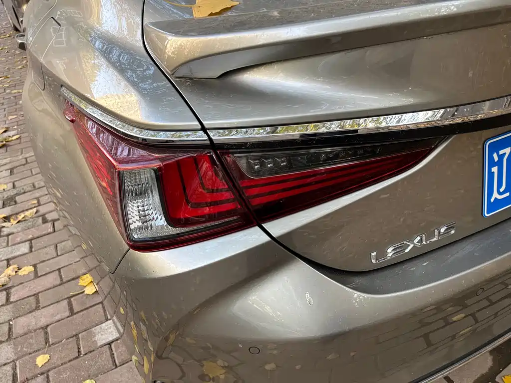Lexus ES — миниатюра 27