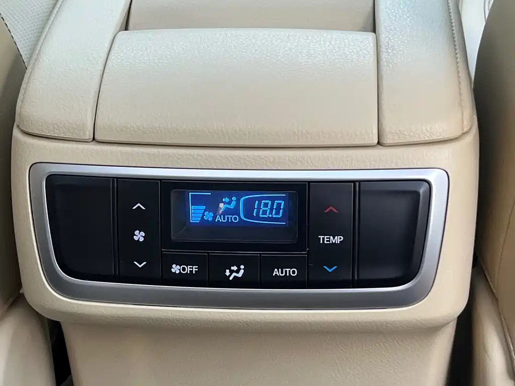 Toyota Highlander — миниатюра 12