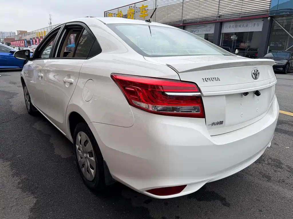 TOYOTA VIOS