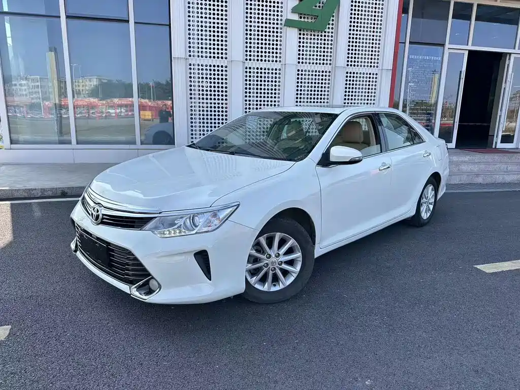Toyota Camry 2016