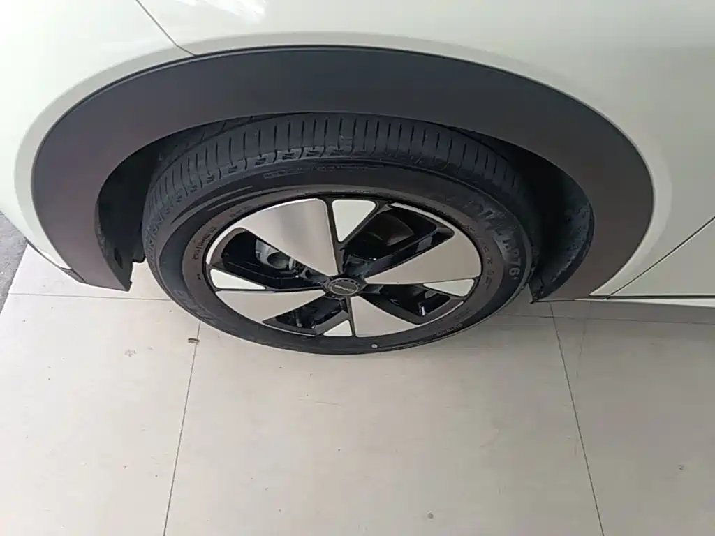 BYD Dolphin — миниатюра 23