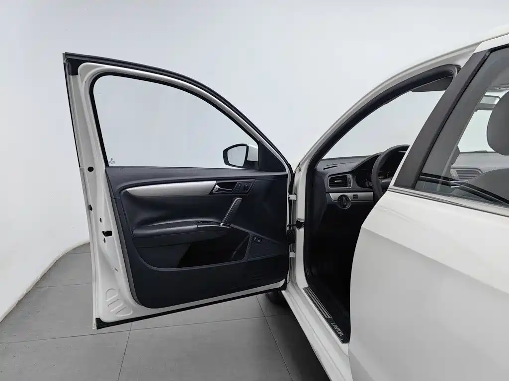 Volkswagen Lavida — миниатюра 8
