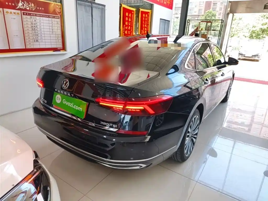 Volkswagen Passat 2021 380TSI Luxury