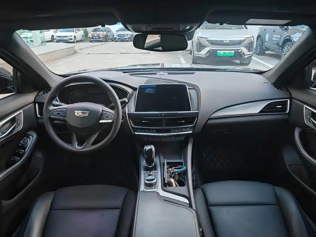 Cadillac CT5 — миниатюра 7