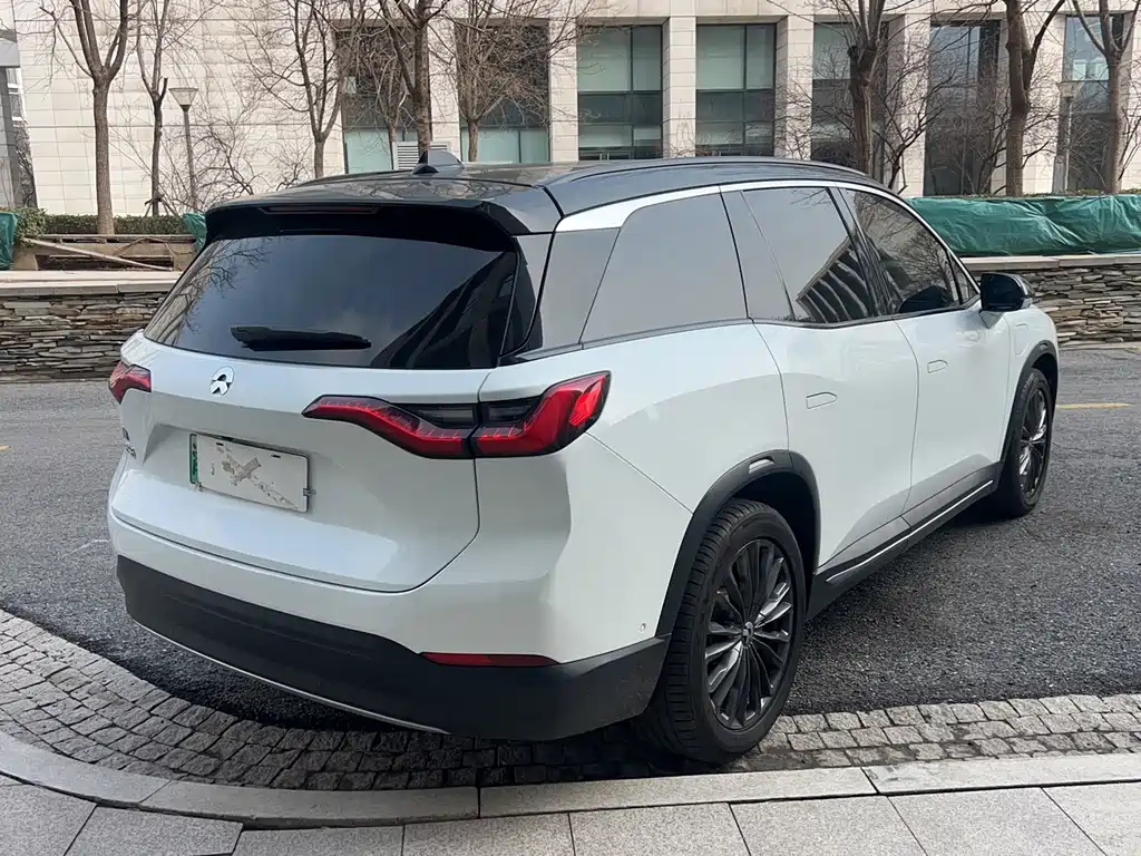 NIO NIO ES8