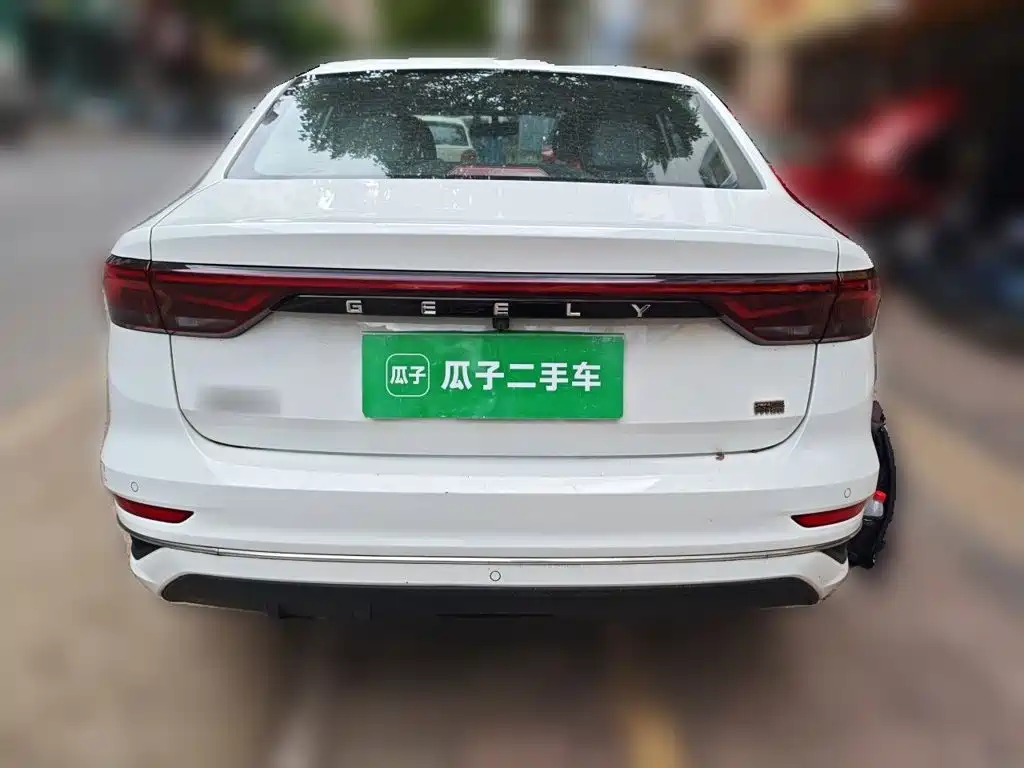 Geely Emgrand — миниатюра 3