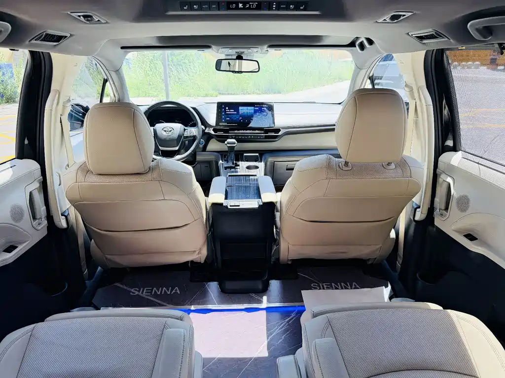Toyota Sienna 2021 2.5L Luxury