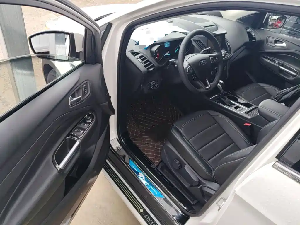 Ford Kuga — миниатюра 16