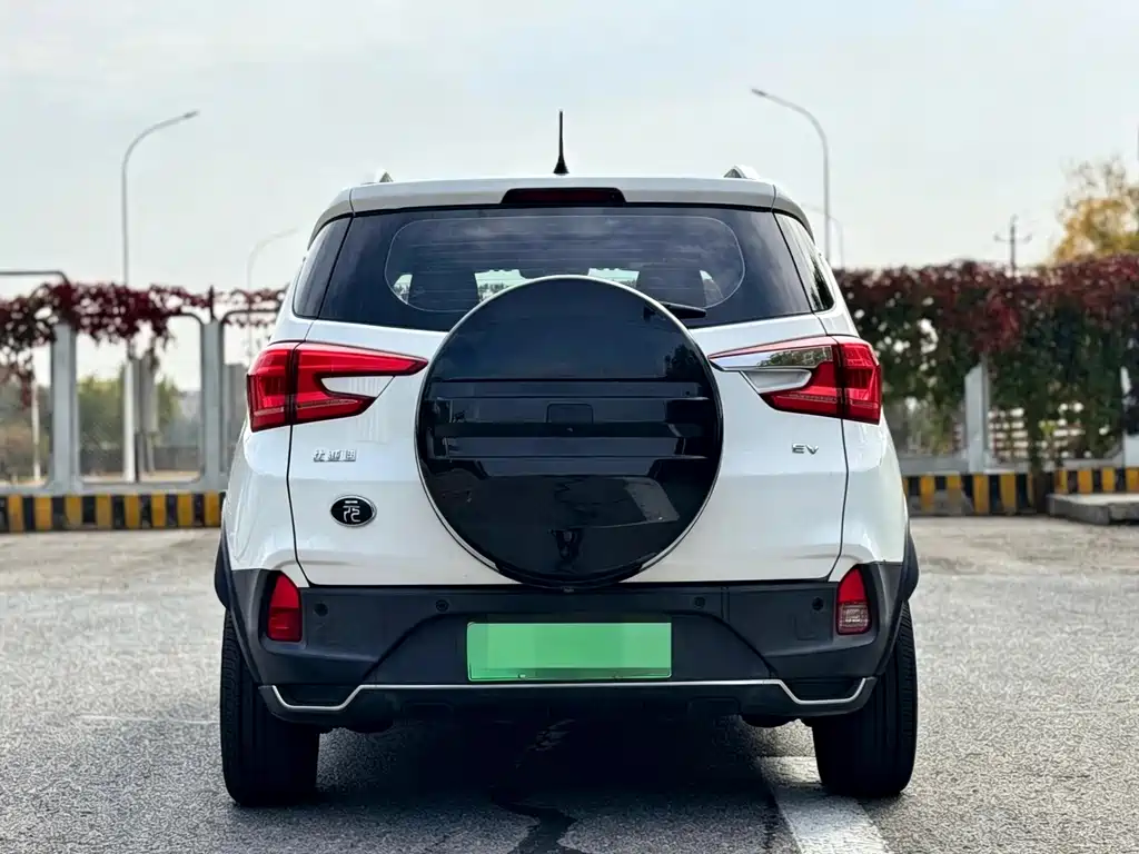 BYD Yuan EV — миниатюра 20