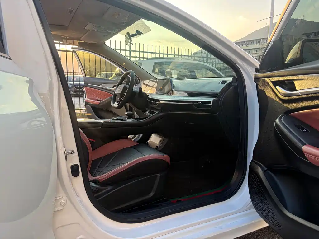 Changan Eado — миниатюра 7