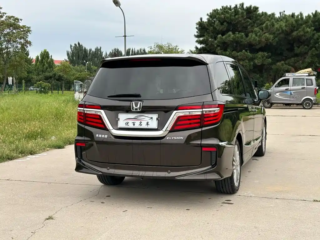 Honda Elysion — миниатюра 6