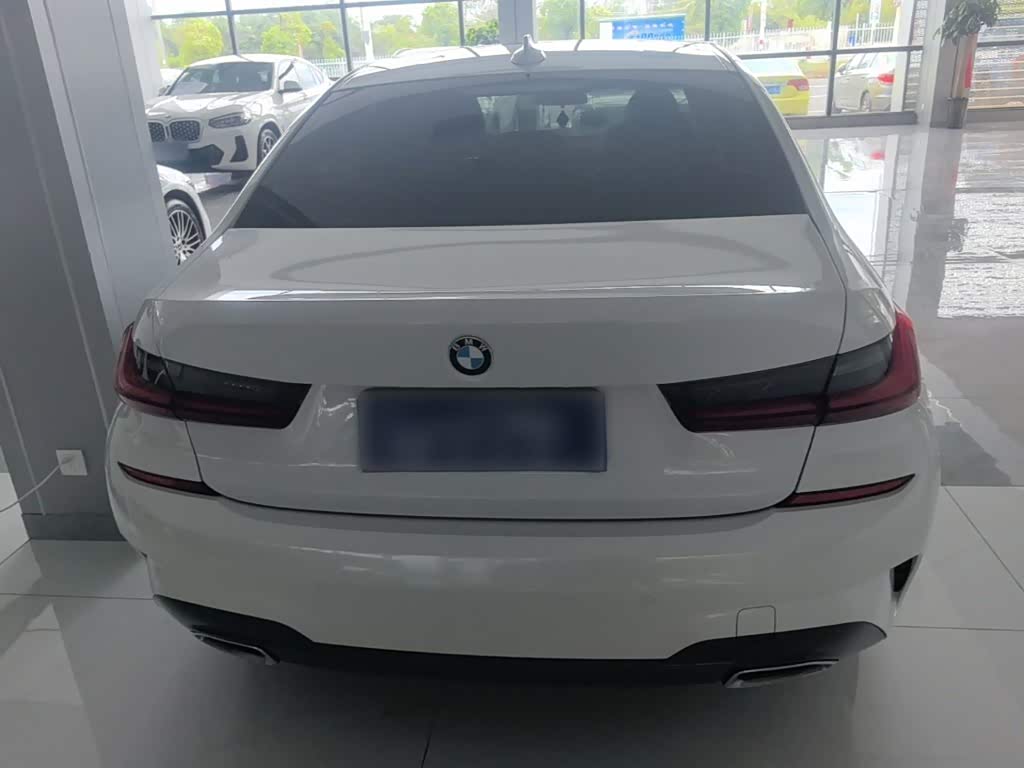 BMW 3 Series 2.0 л 2022 г. Белый, пробег 45199 км