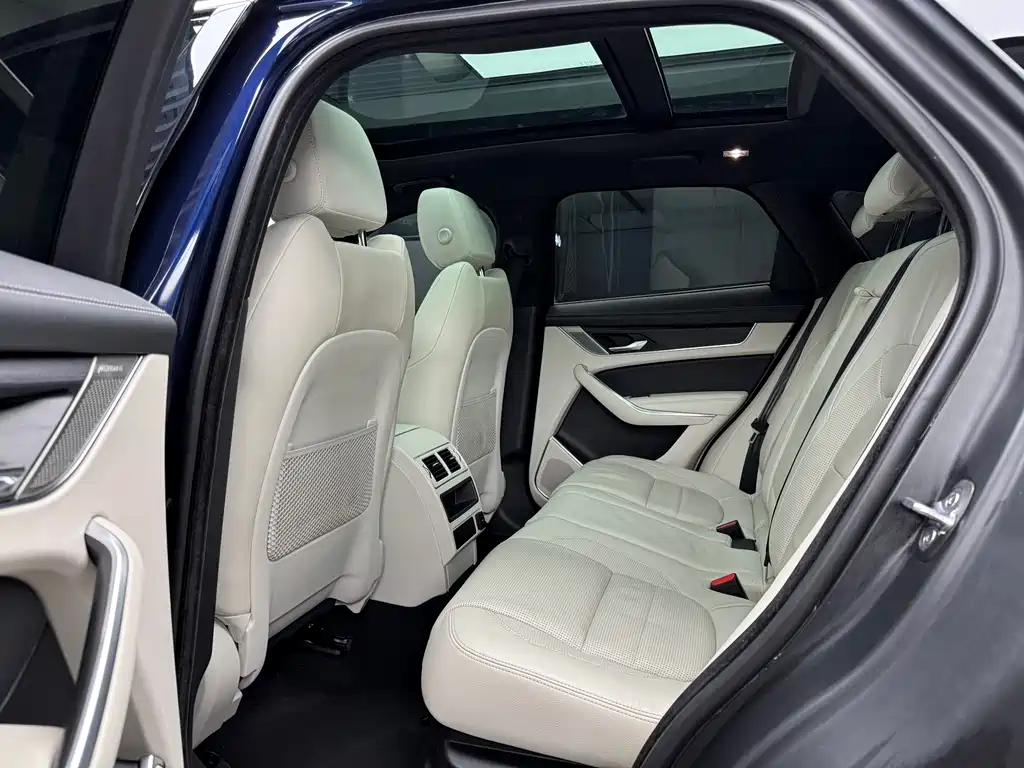Jaguar F-Pace 2021 250PS R-Dynamic SE