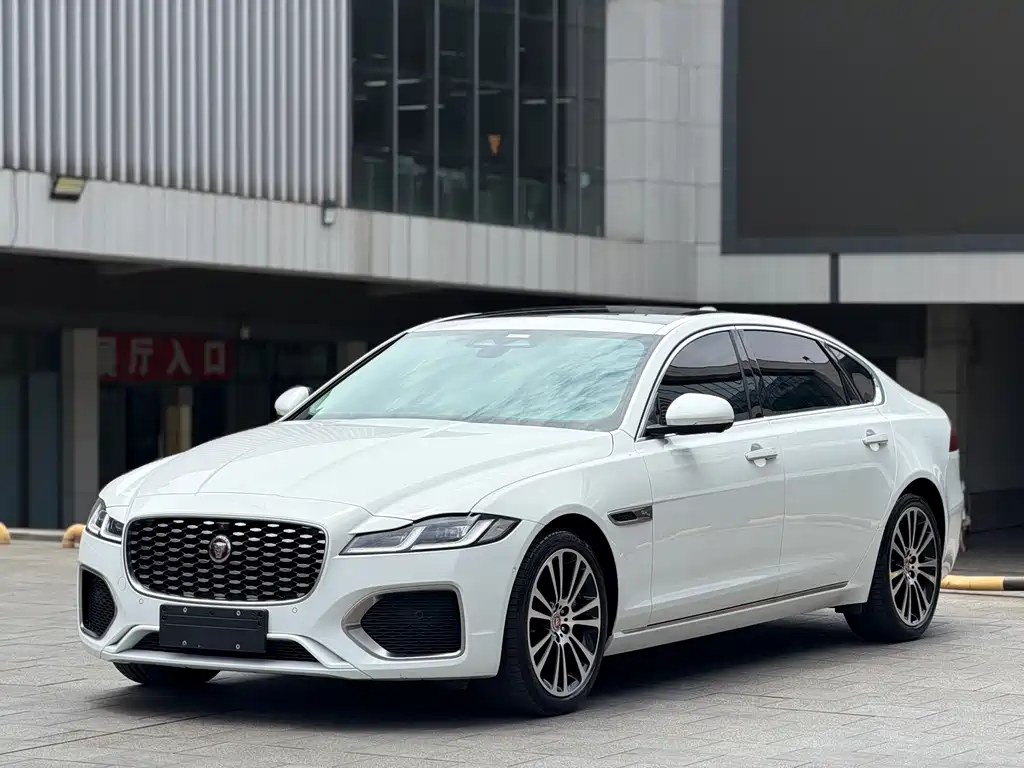 Купить Jaguar XFL