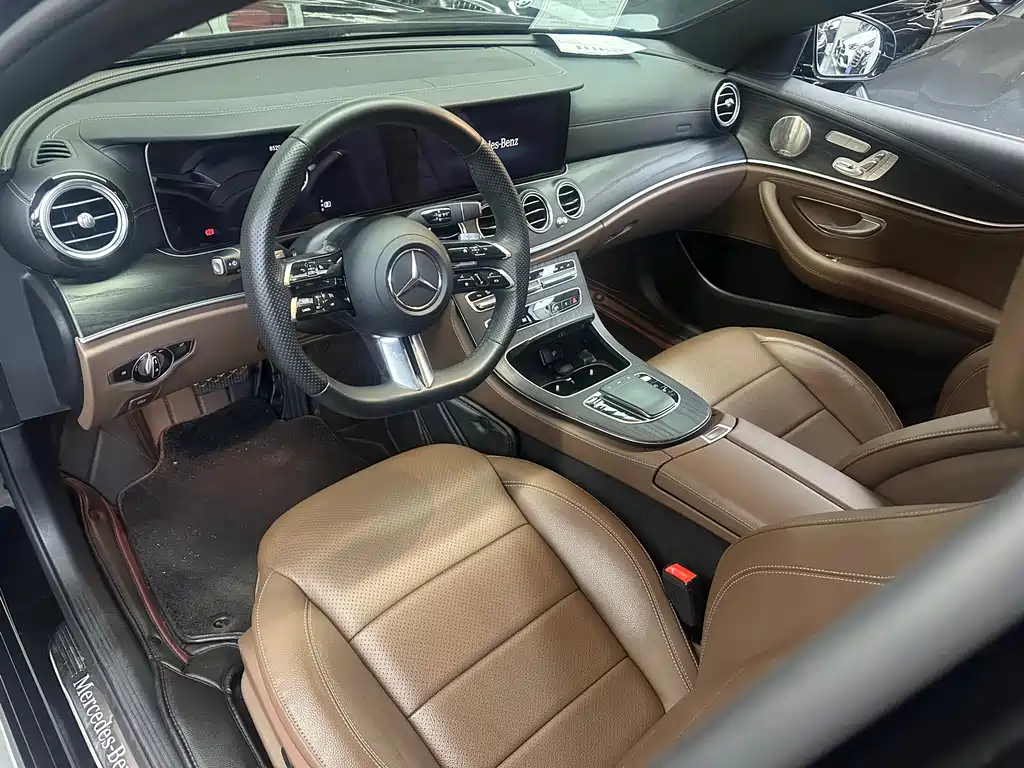 Mercedes-Benz E-Class — миниатюра 3