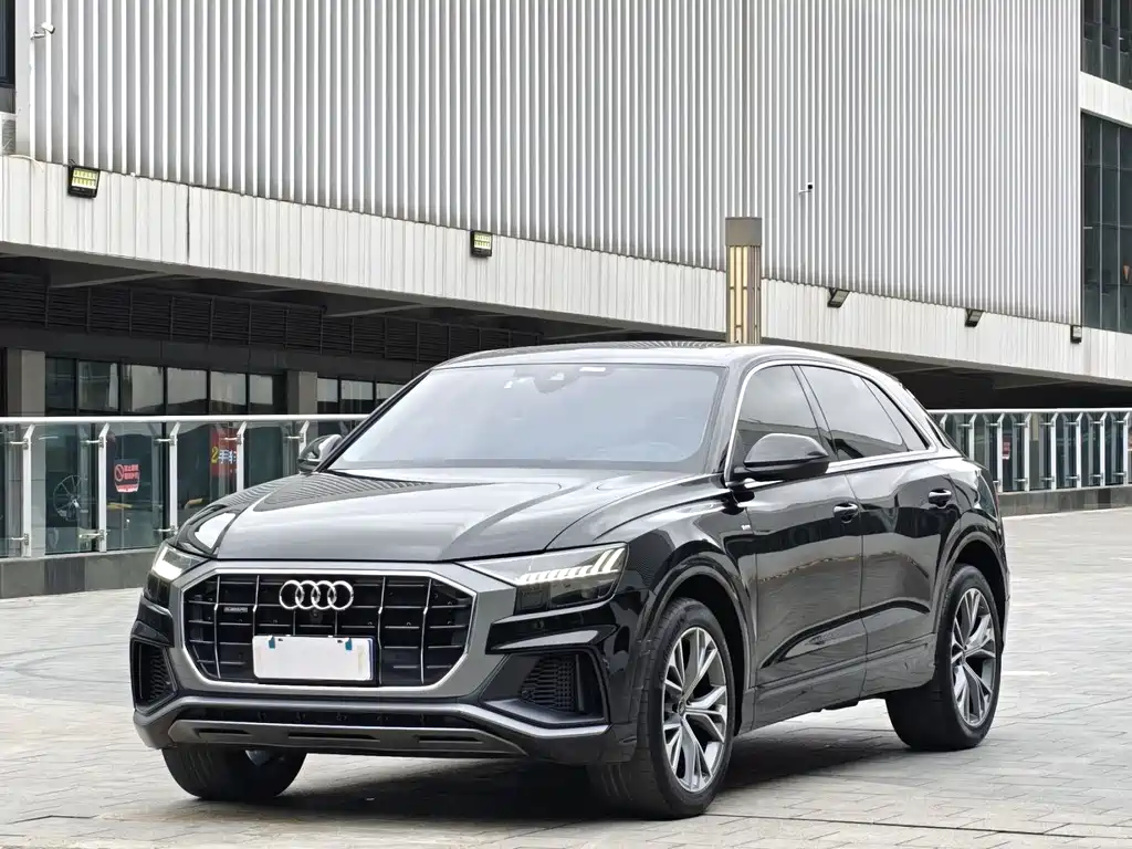 Audi Q8 2023