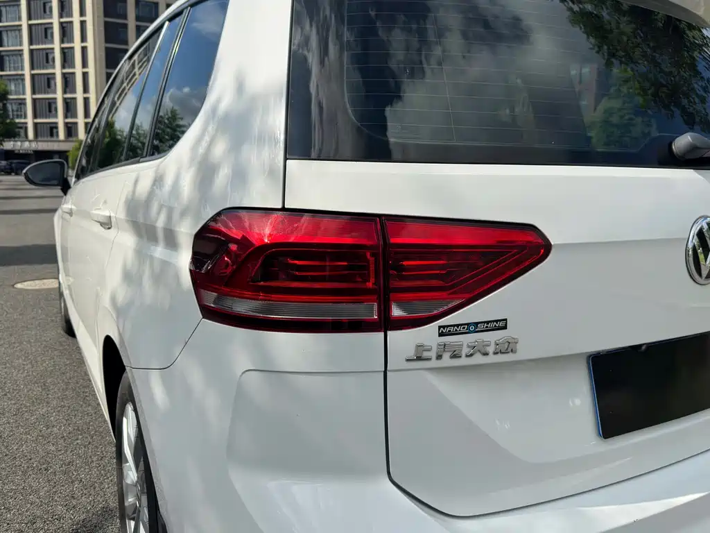Volkswagen Touran — миниатюра 9