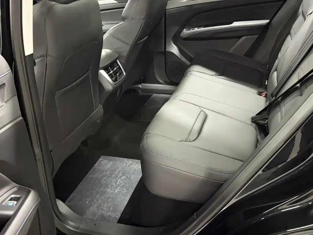 Ford Equator Sport — миниатюра 14