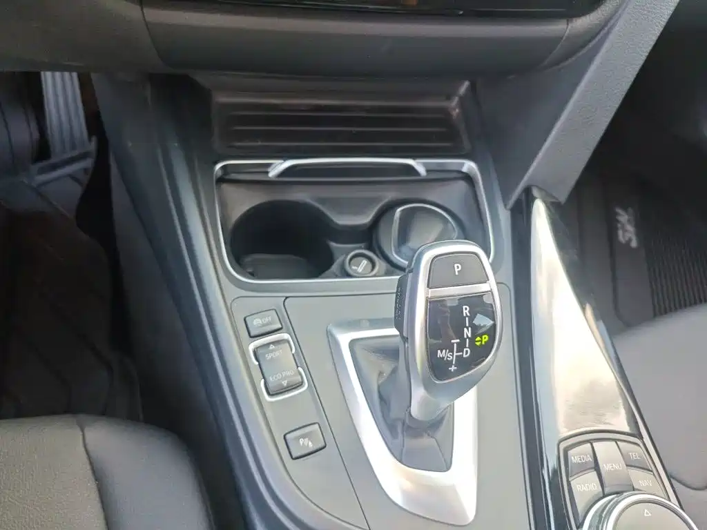 BMW 3 Series — миниатюра 10