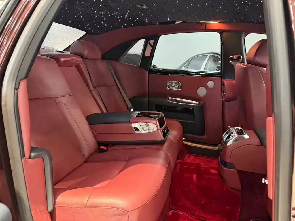 Rolls-Royce Ghost — миниатюра 11
