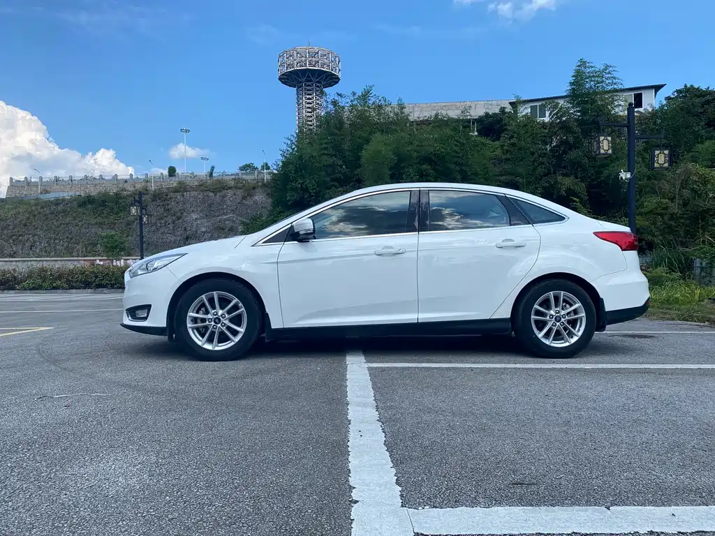 Ford Focus — миниатюра 7