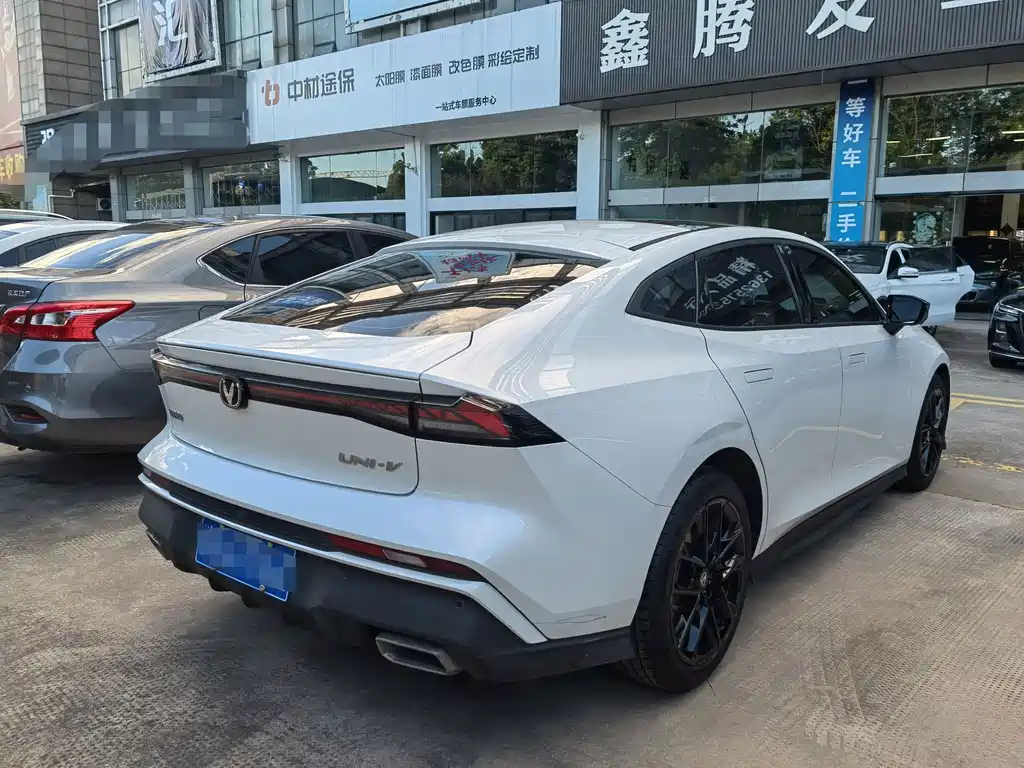 Changan UNI-V — миниатюра 4
