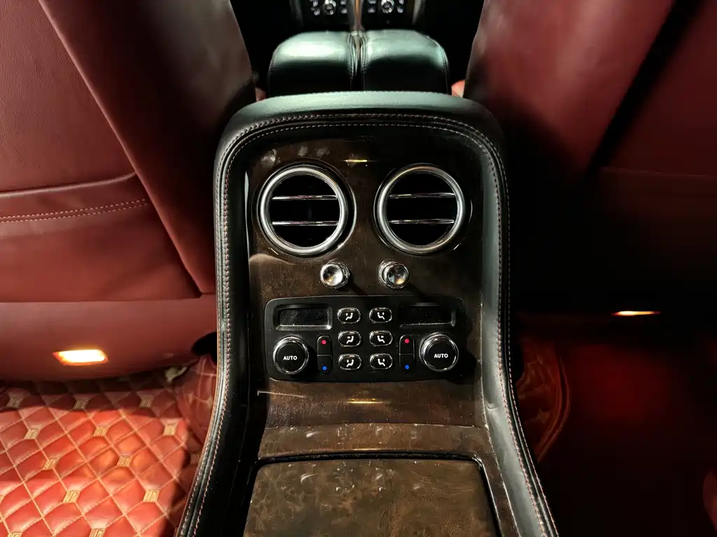 Bentley Flying Spur 6.0T 4-seat Edition, фото 19