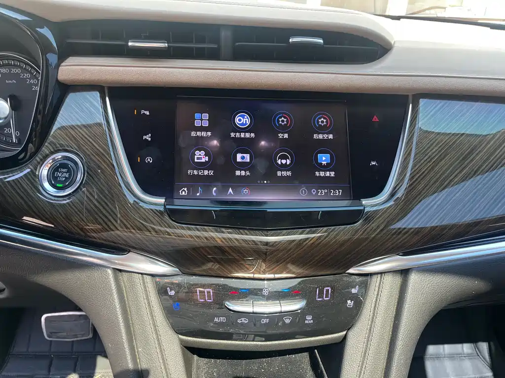Cadillac XT6 2020 28T мест Sport