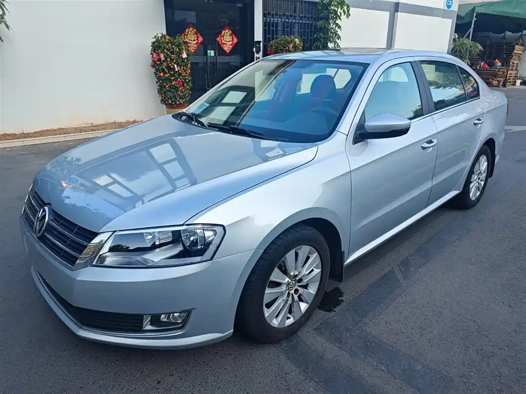 Volkswagen Lavida 2013