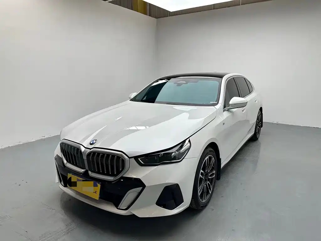 BMW 5 Series 2024