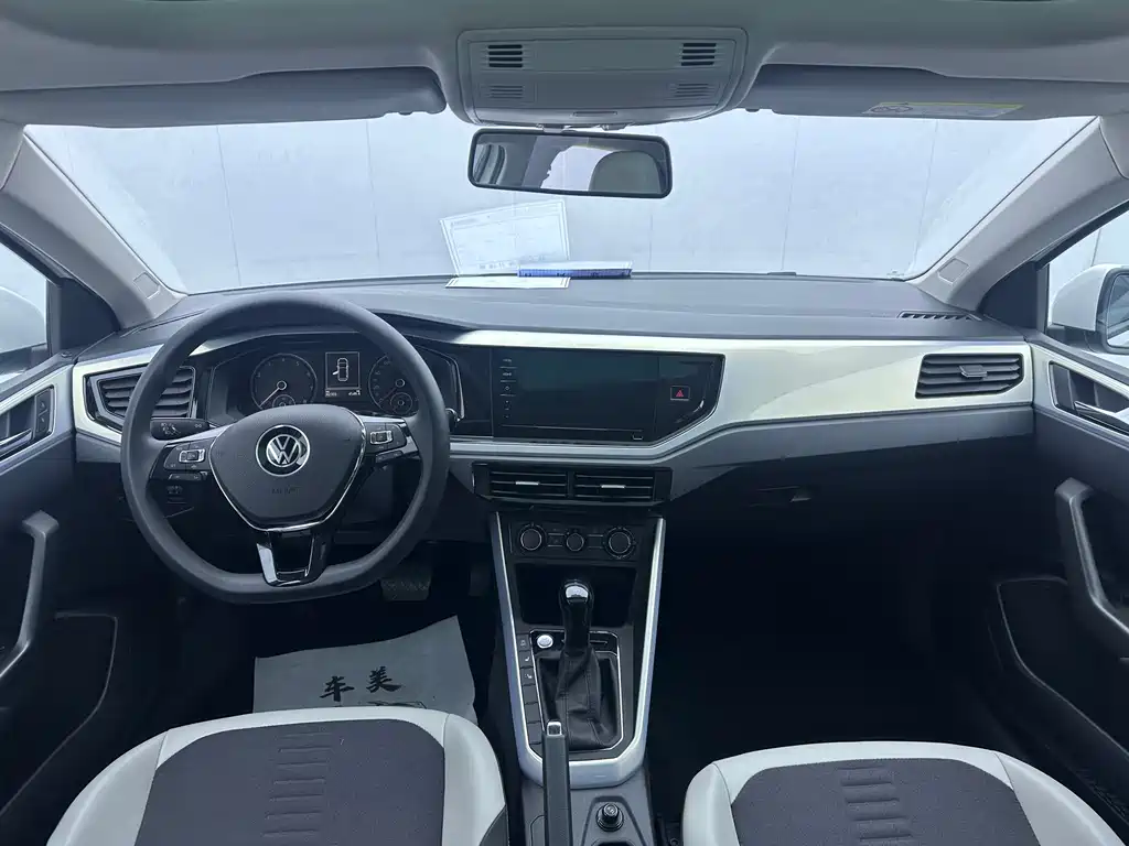 Volkswagen Polo — миниатюра 6