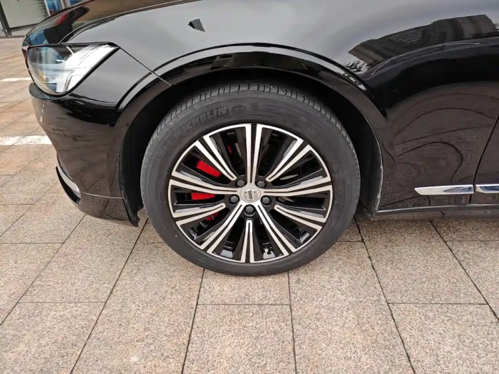 Volvo S90 — миниатюра 23