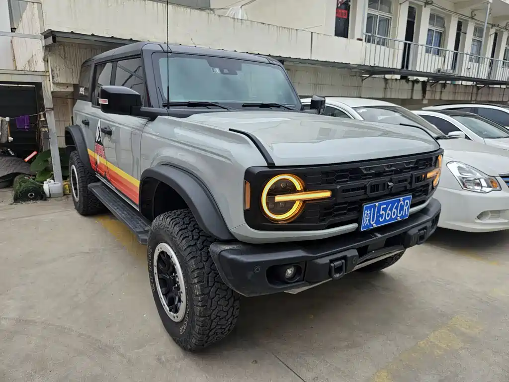Ford Bronco — миниатюра 3
