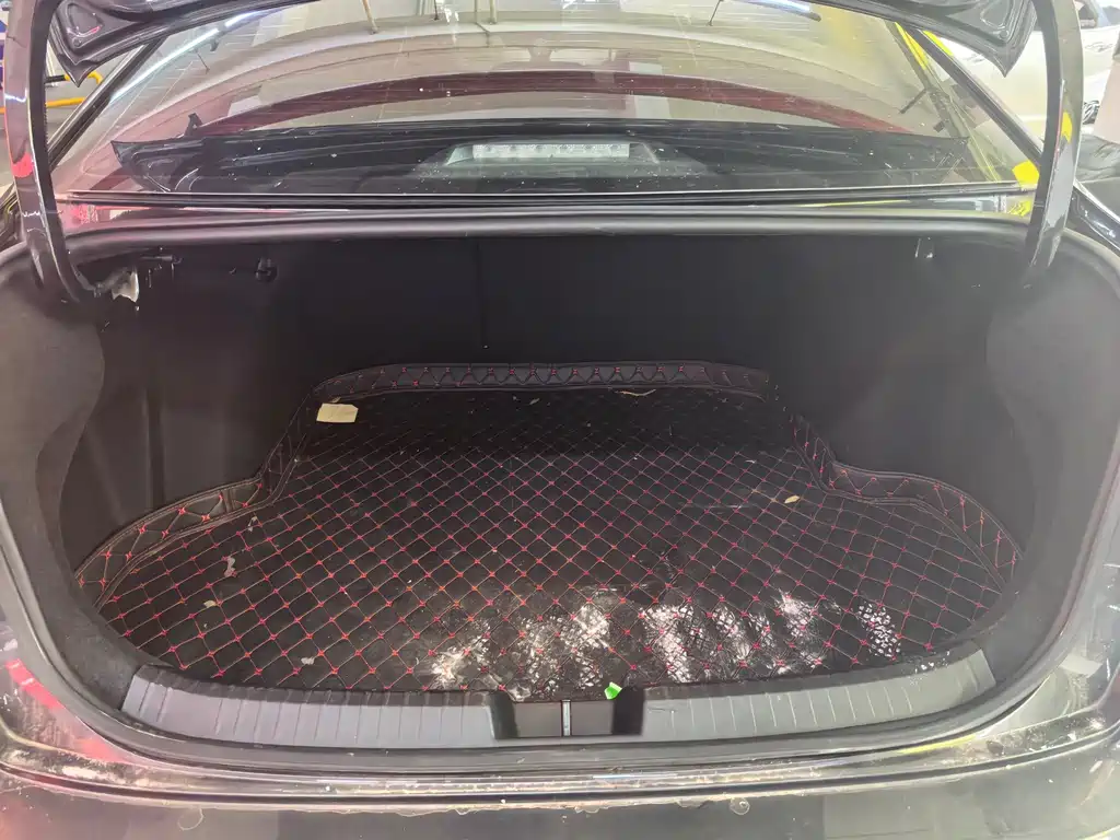Volkswagen Sagitar — миниатюра 8