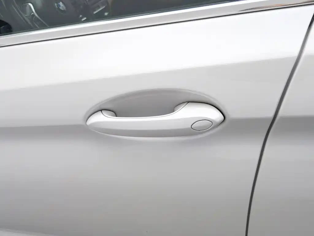 BMW 5 Series — миниатюра 18