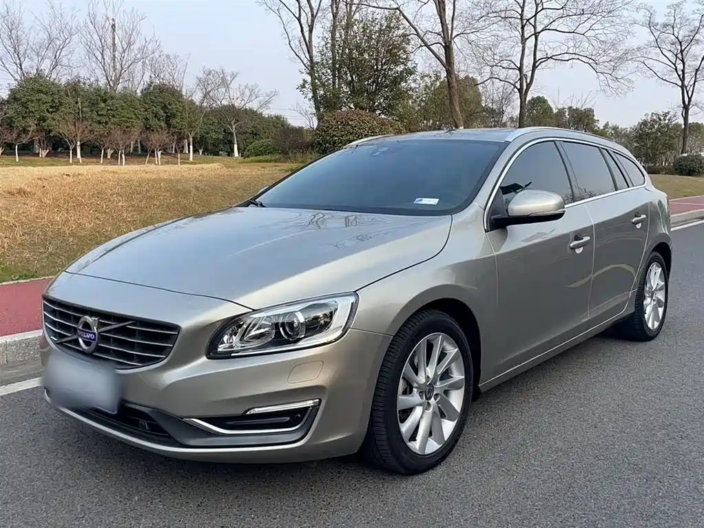 Volvo V60 2015
