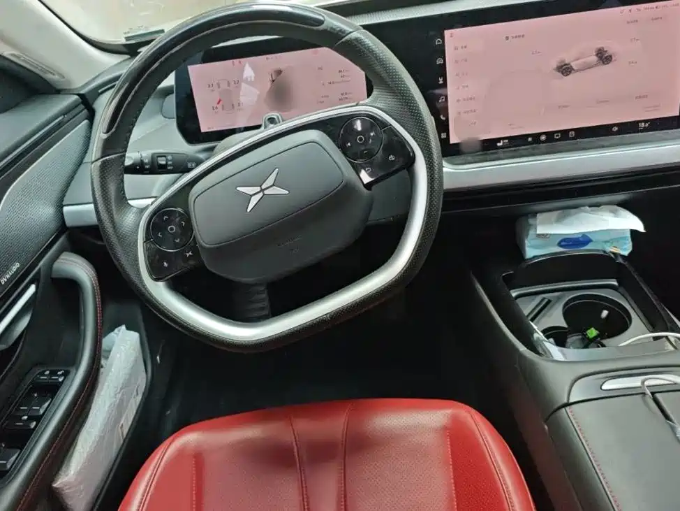 XPeng P7 — миниатюра 14