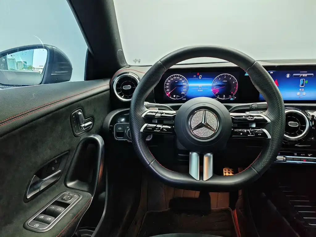 Mercedes-Benz CLA (Import) — миниатюра 9