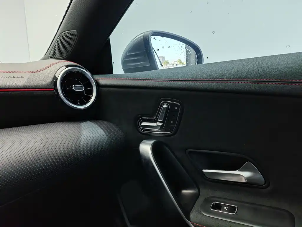 Mercedes-Benz CLA (Import) — миниатюра 15