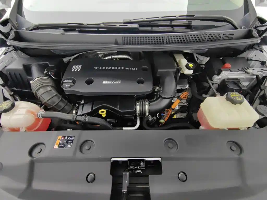 Buick GL8 Hybrid — миниатюра 6