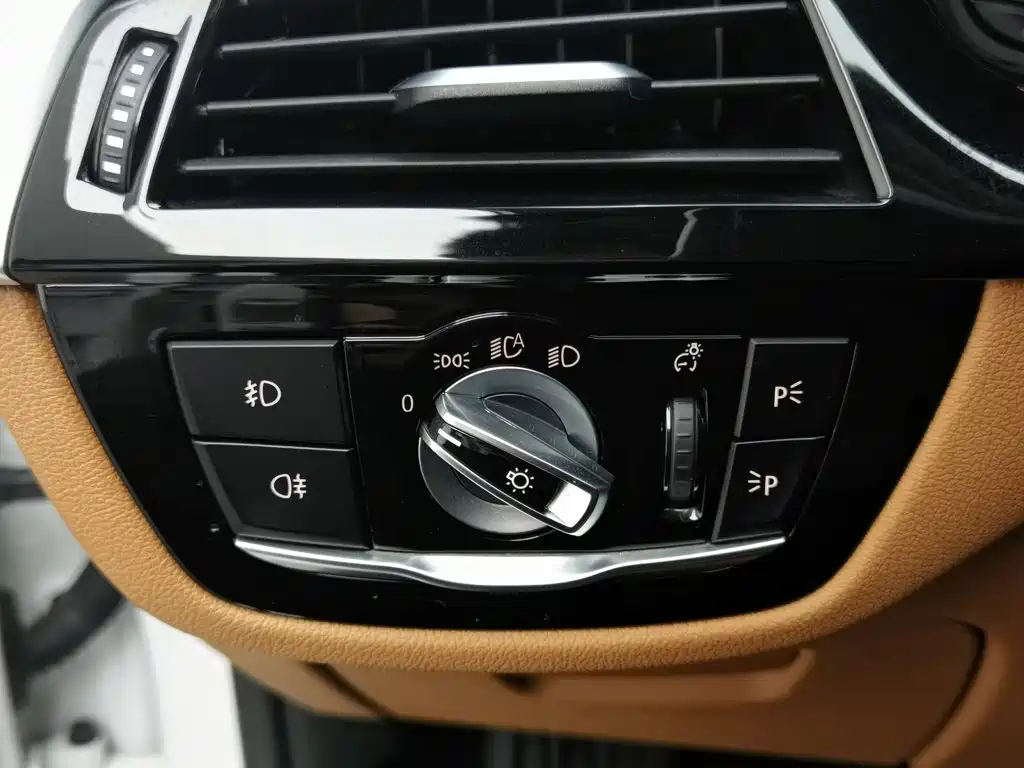 BMW 5 Series — миниатюра 21
