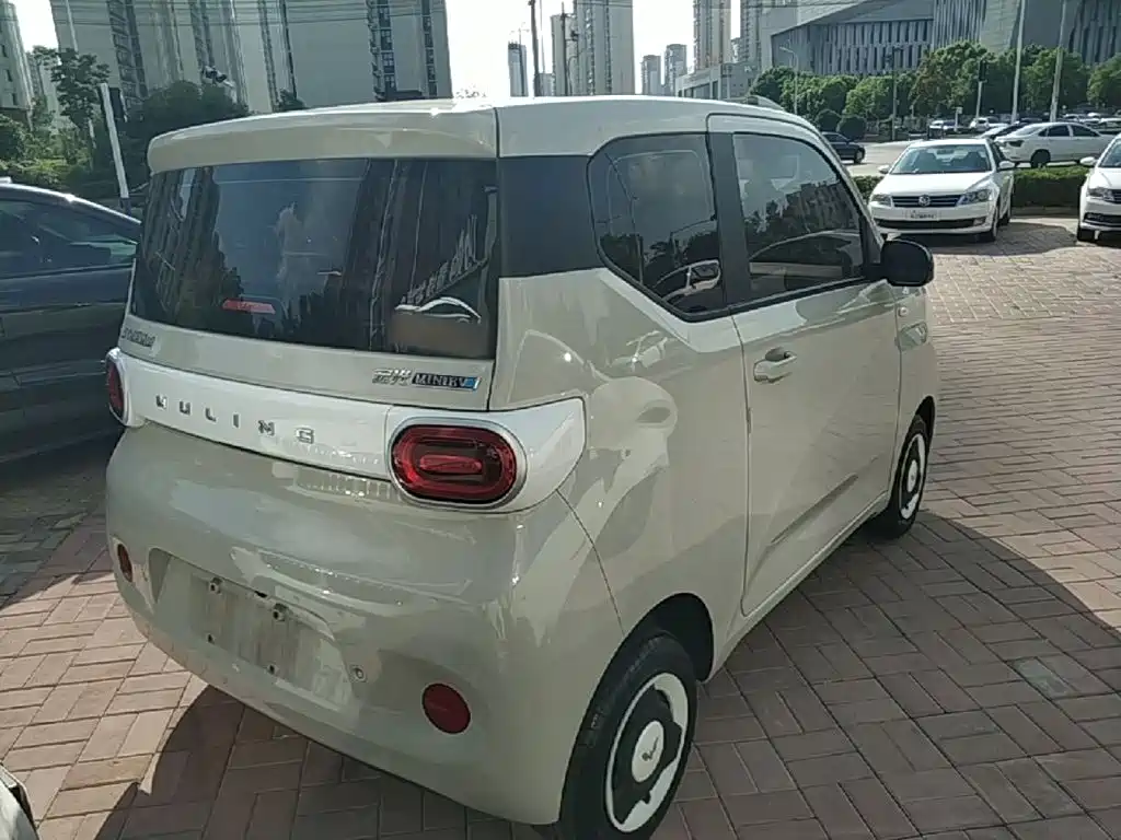 Wuling MINIEV — миниатюра 7