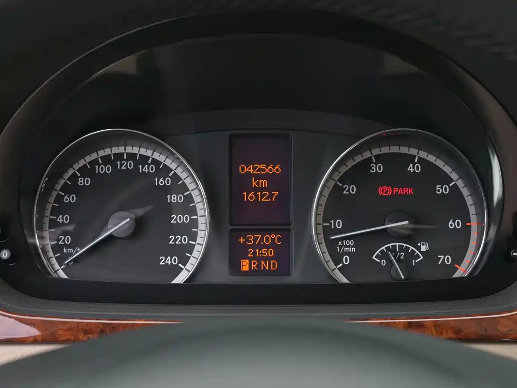 Mercedes-Benz Viano — миниатюра 6