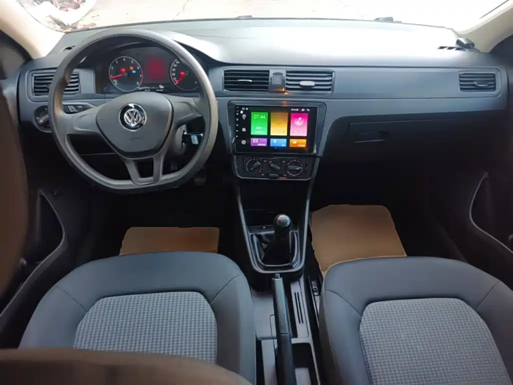 Volkswagen Santana — миниатюра 10